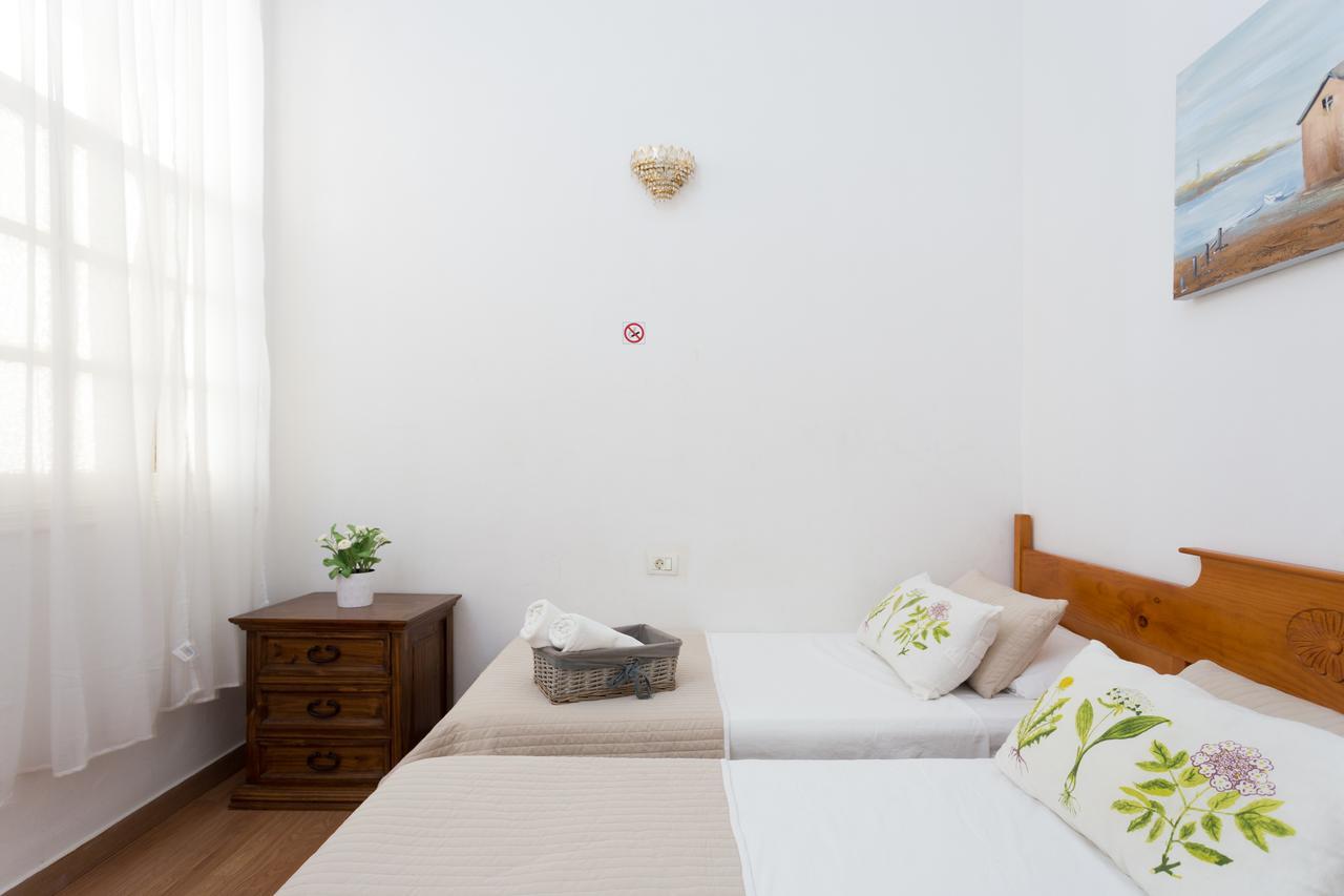 Pension Casablanca B&B Tenerife Santa Cruz de Tenerife Exterior photo
